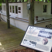 AST Exhibits designed these outdoor interpretive graphic panels to endure hurricane force winds, torrential rains and the intense South Florida sunshine.